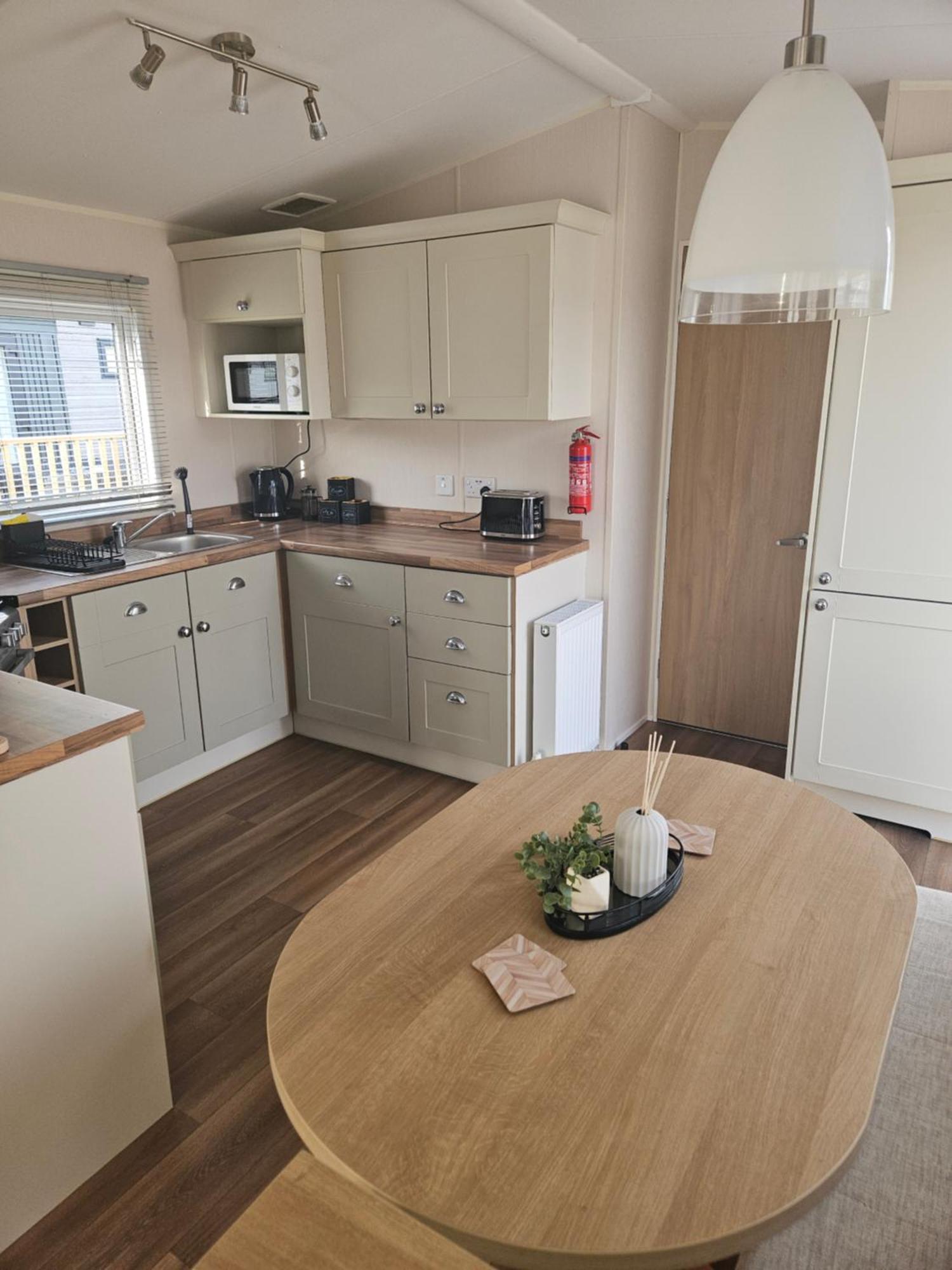 Lytham Luxe 6 Birth Caravan Weeton  Exterior foto