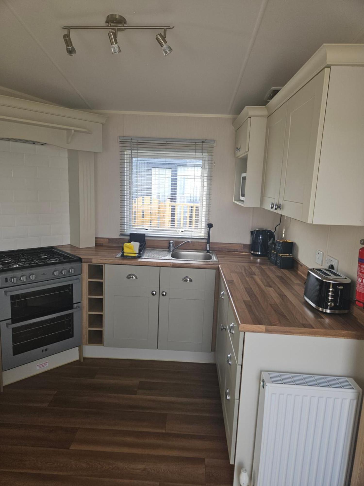 Lytham Luxe 6 Birth Caravan Weeton  Exterior foto